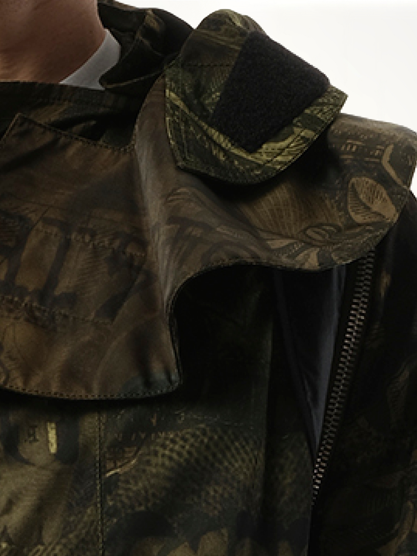 GIVENCHY Podium Dollar Coat (Green)