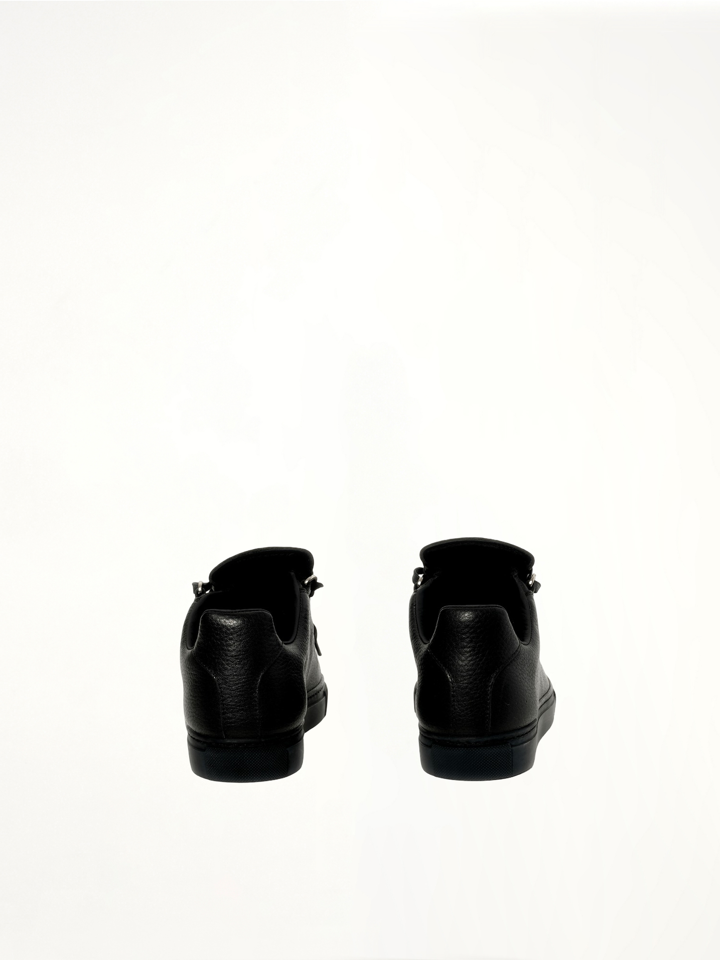 BALENCIAGA Sneaker (Black)