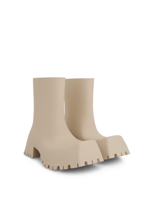 BALENCIAGA Trooper Rubber Low Boot (Beige)