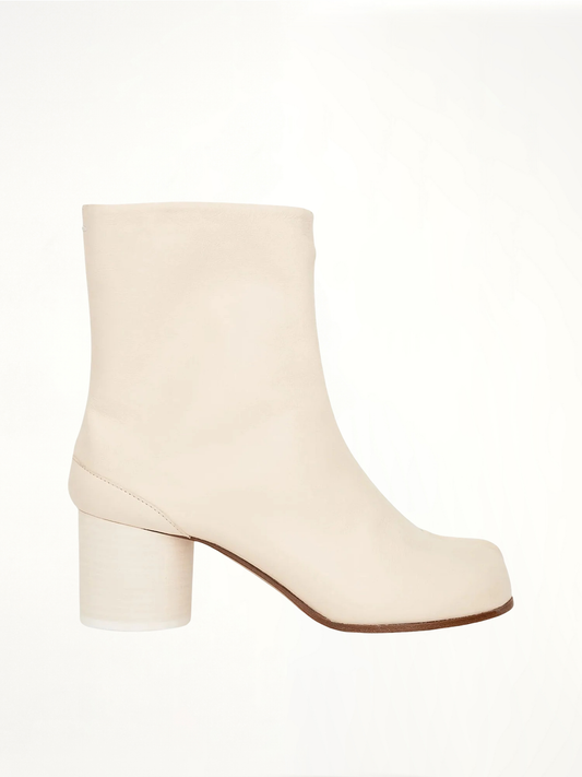 Image of Boots. Productname: MAISON MARGIELA Tabi Ankle Boots 6cm Heel in WHITE colour by brand - MAISON MARGIELA