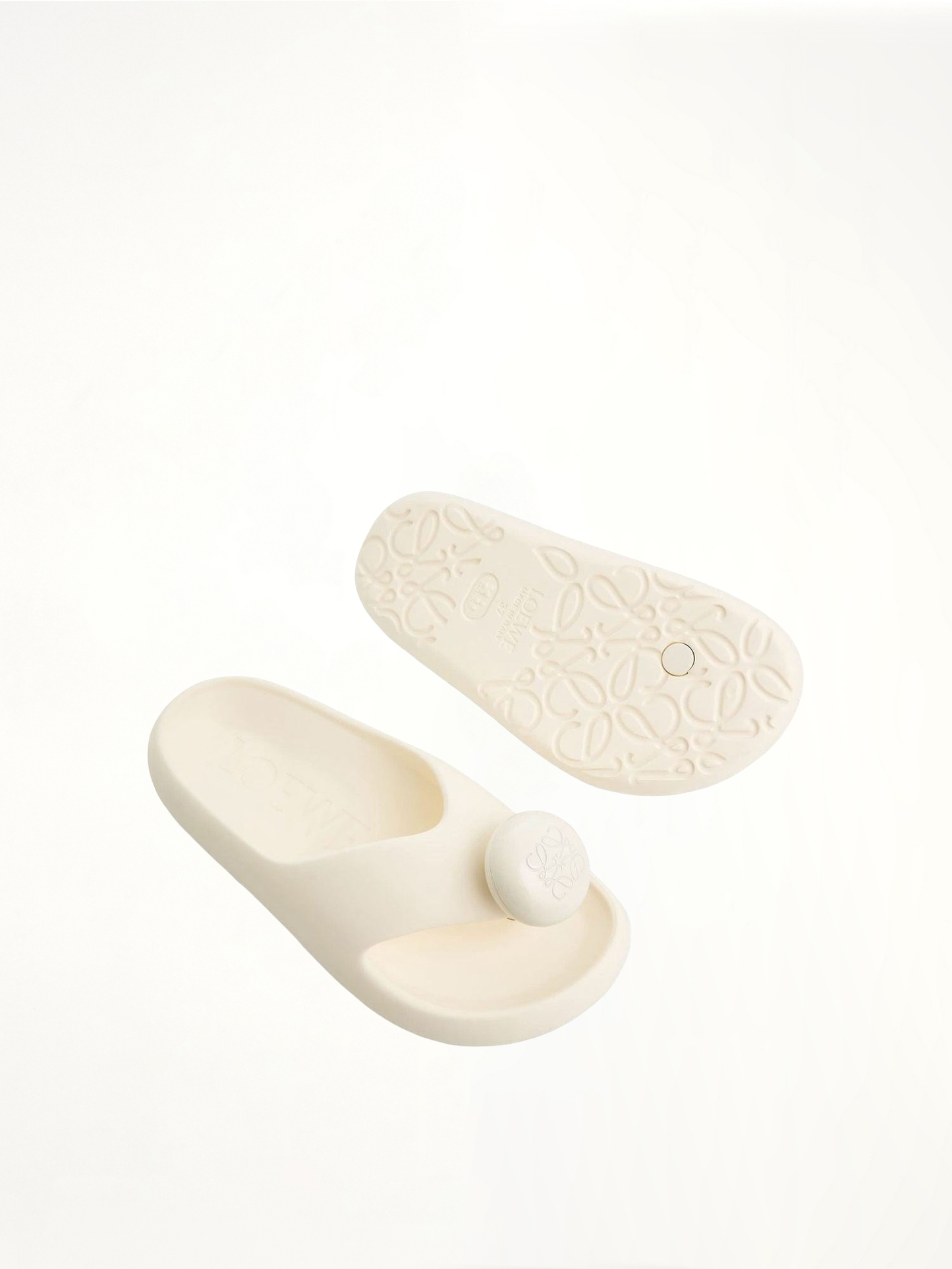 LOEWE Foam Thong Slide (White)