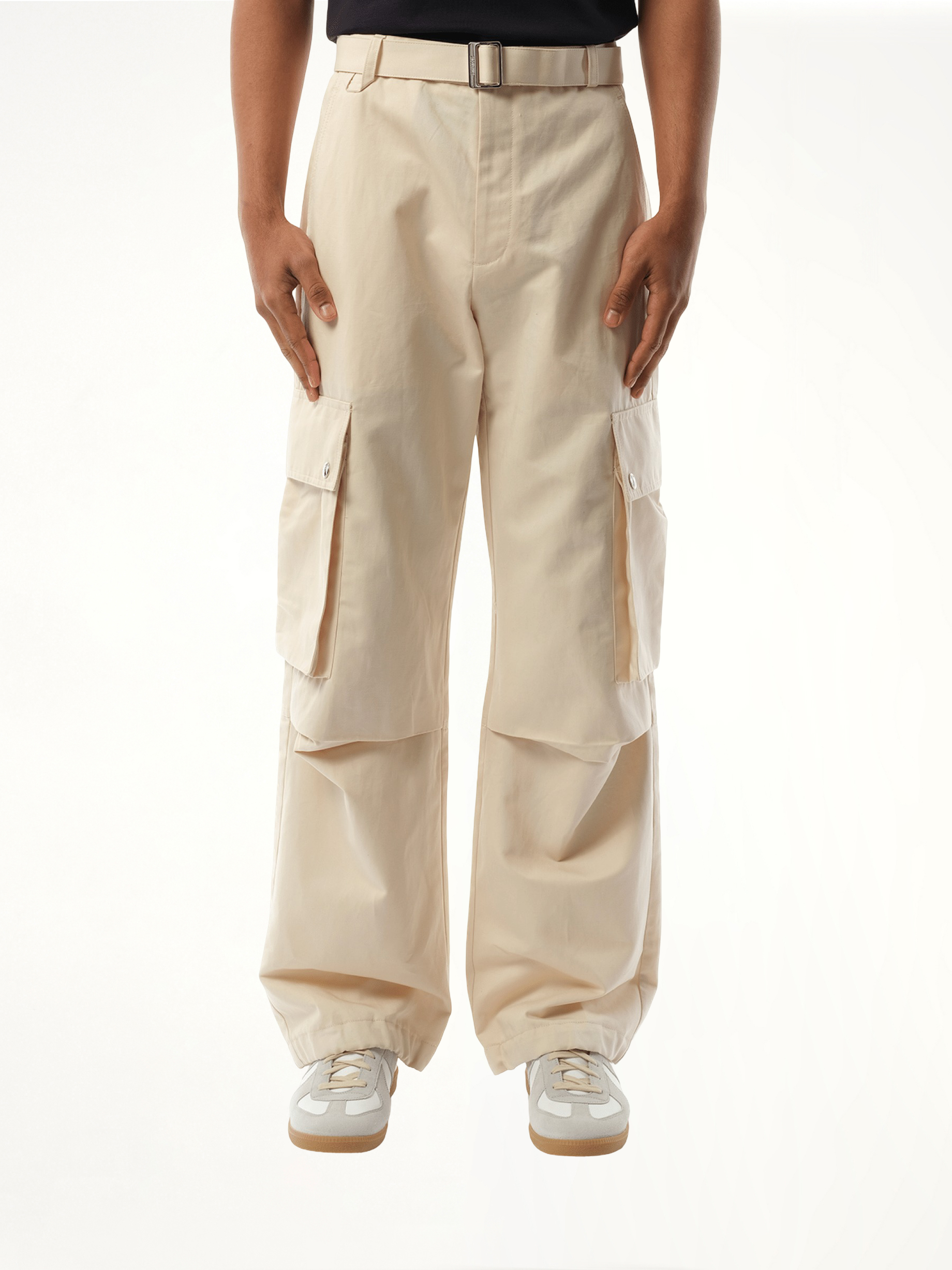 Image of a model wearing Pants. Productname: JACQUEMUS Le Cargo Pants in BEIGE colour by brand - JACQUEMUS