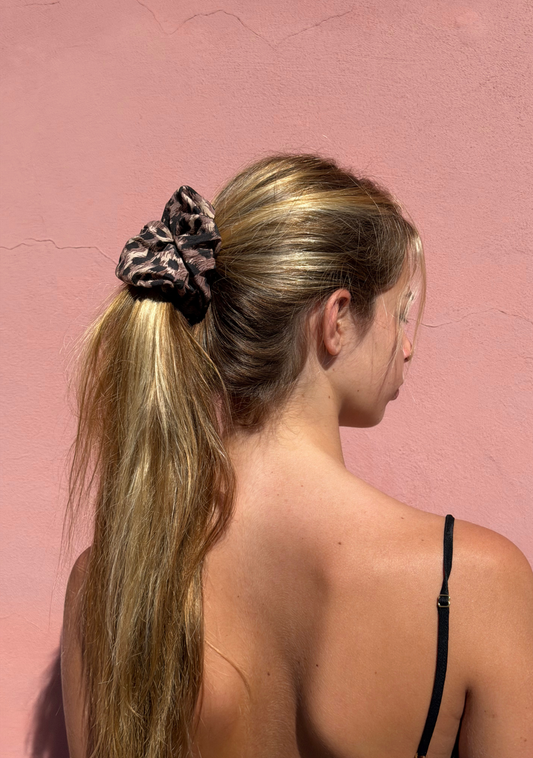 Auguste The Label Voluminous Scrunchie - Wild Leopard (Print)