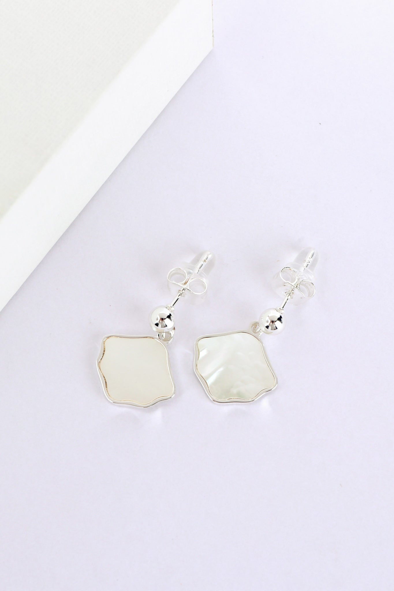 Heychic Oceane Shell Drop Earrings (Silver)