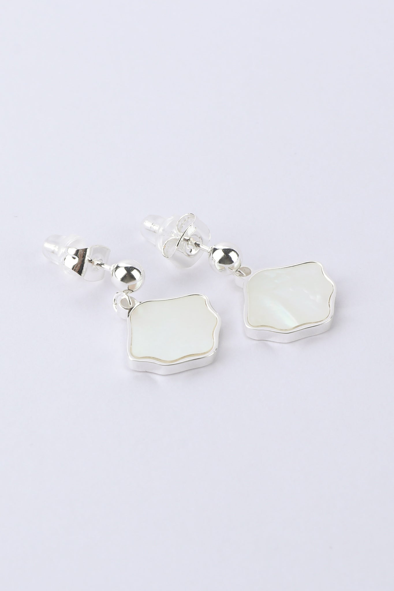 Heychic Oceane Shell Drop Earrings (Silver)