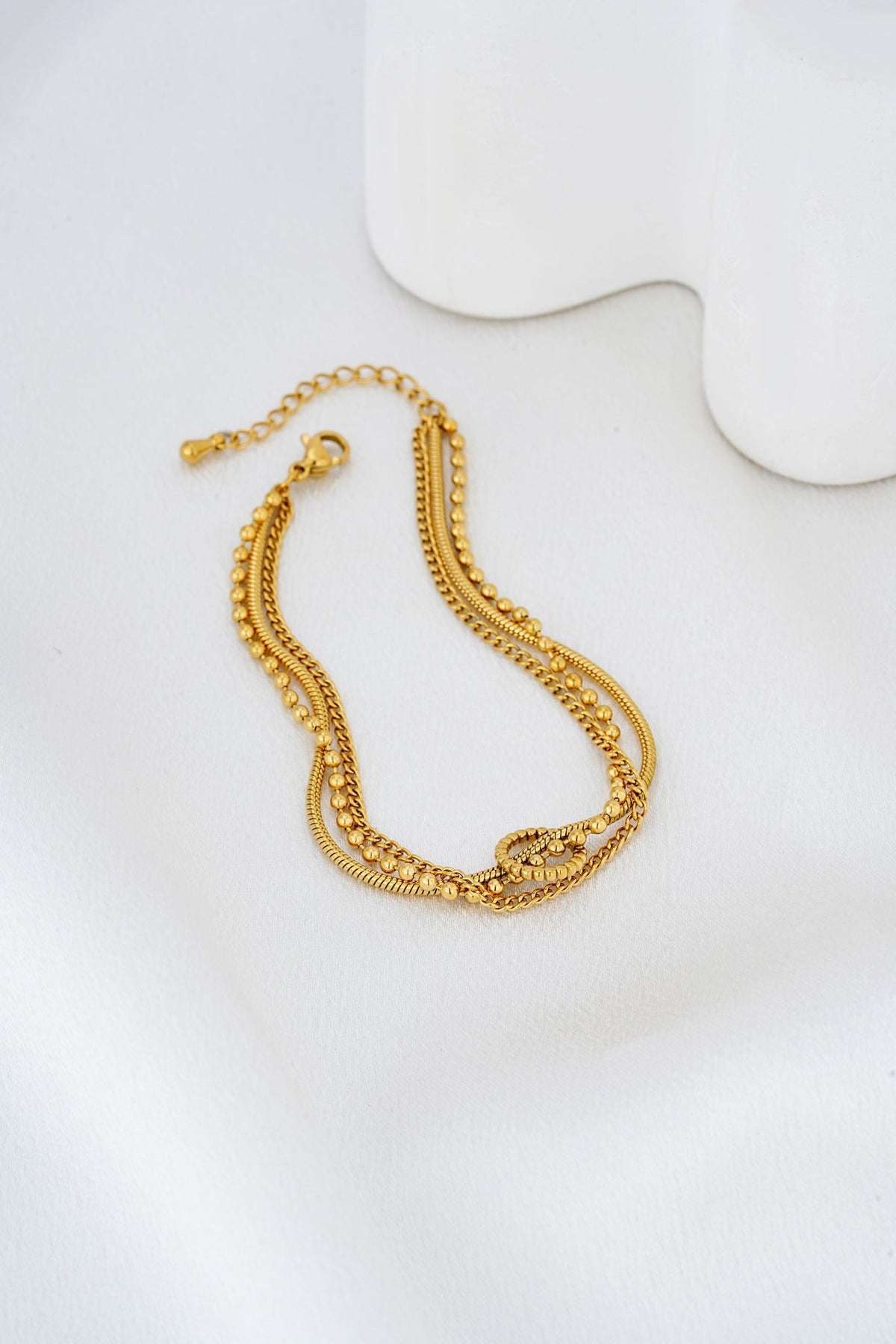 HEYCHIC Helia Layered Gold Bracelet (Red)