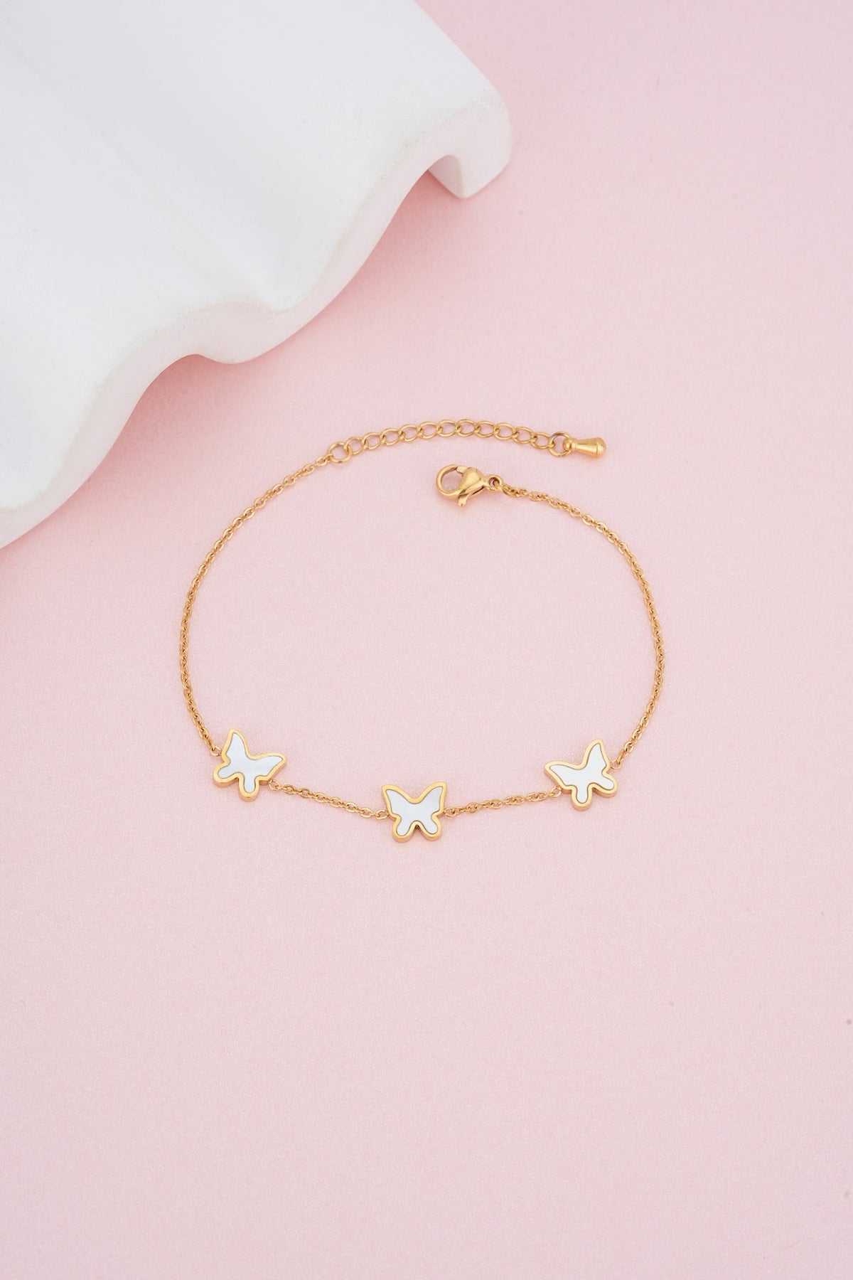 HEYCHIC Papillon Bracelet (Gold)