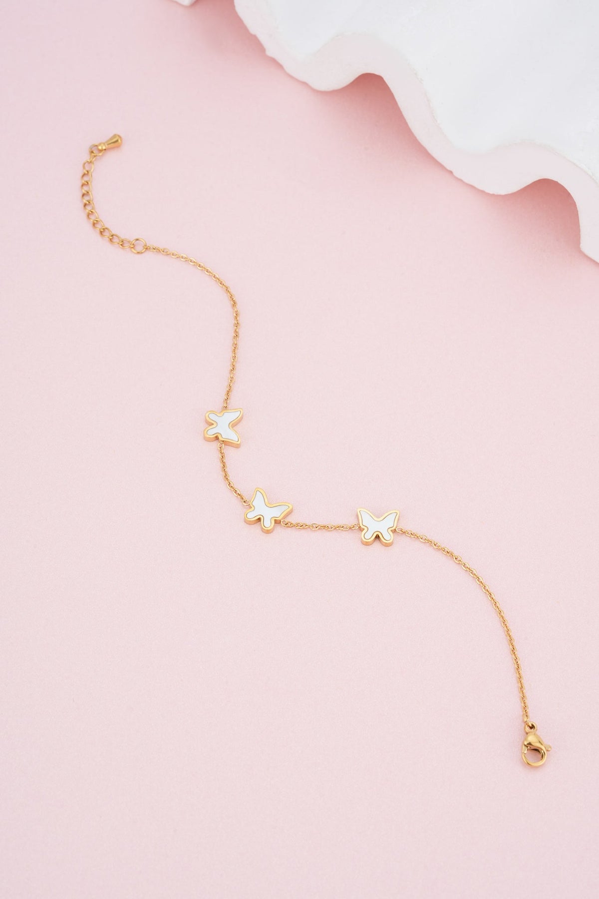 HEYCHIC Papillon Bracelet (Gold)
