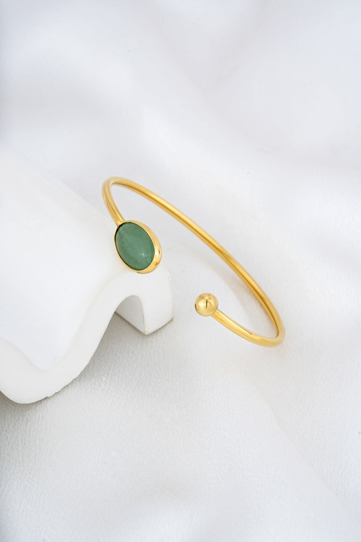 HEYCHIC Elowen Aventurine Bangle (Gold)