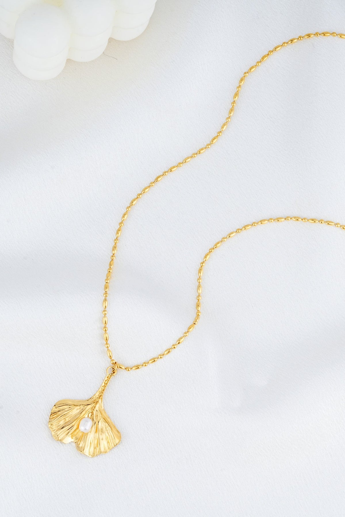 HEYCHIC Orla Leaf Necklace (Gold)