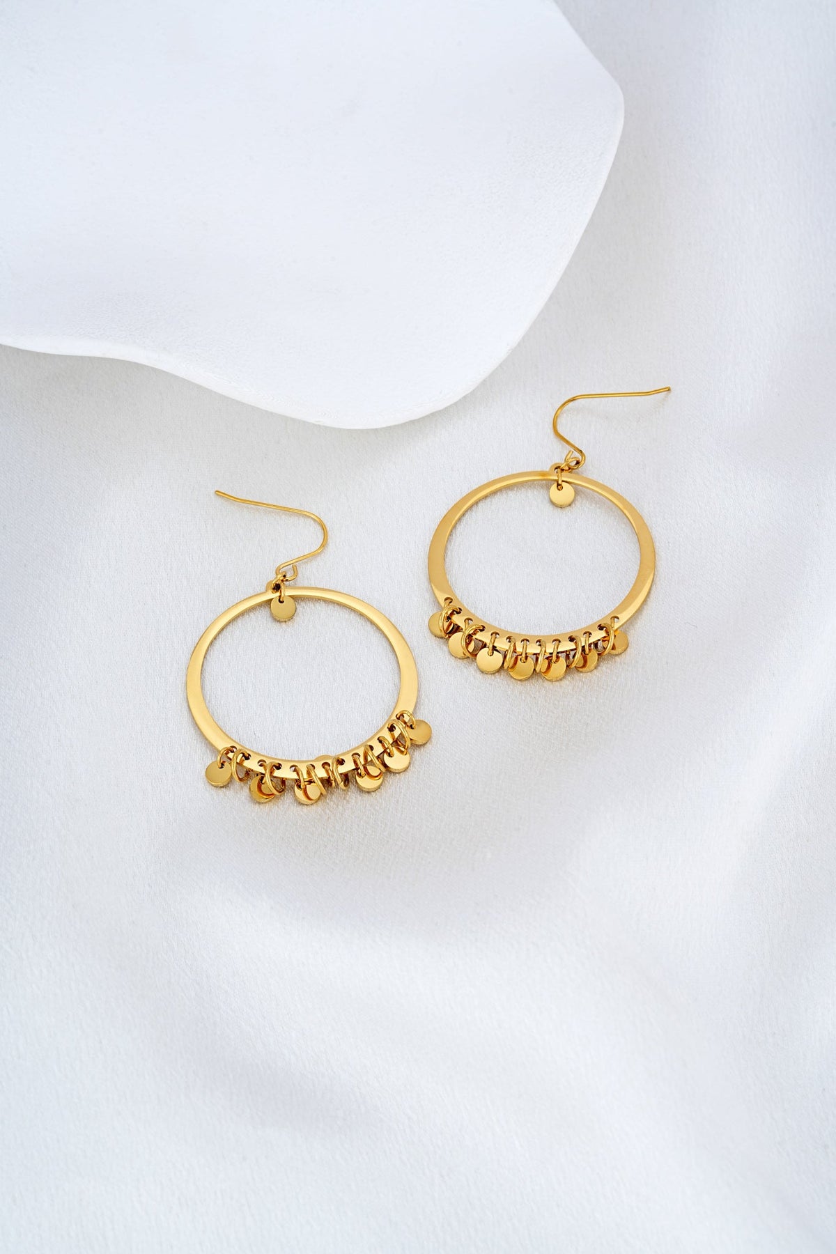 HEYCHIC Celes Circle Earrings (Gold)