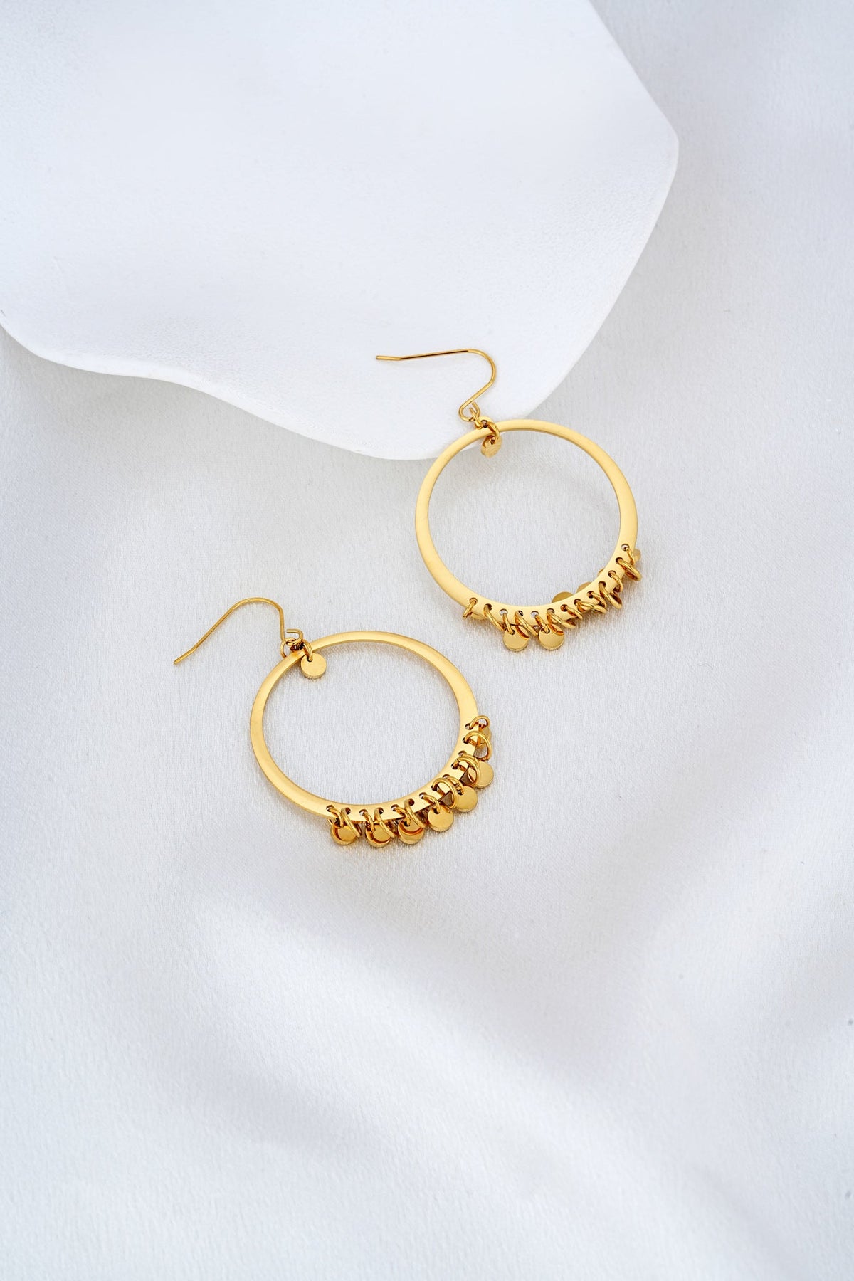 HEYCHIC Celes Circle Earrings (Gold)