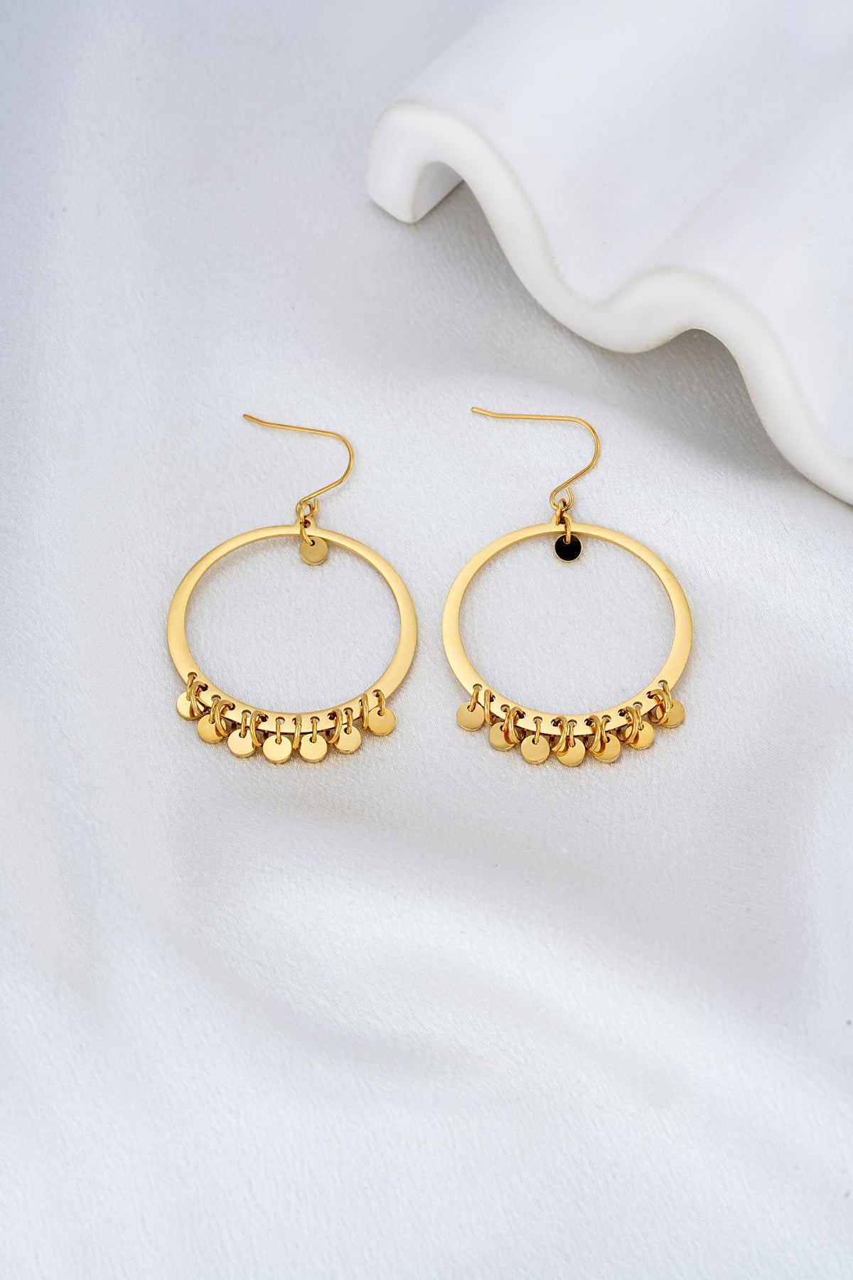 HEYCHIC Celes Circle Earrings (Gold)