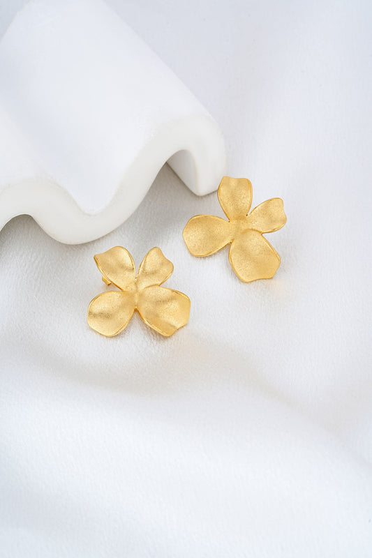 HEYCHIC Anthea Floral Earrings (Gold)