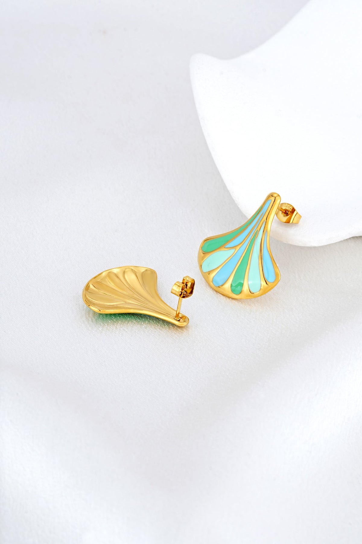 HEYCHIC Amarine Green Gold Earrings (Blue)