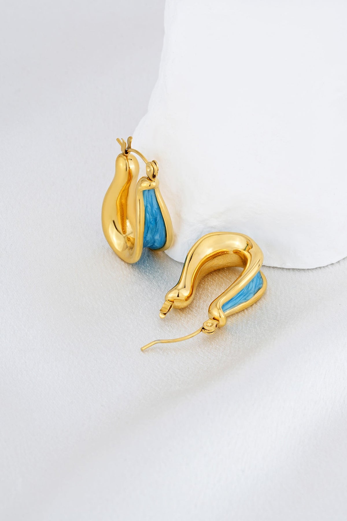 HEYCHIC Lucine Gold Earrings (Blue)