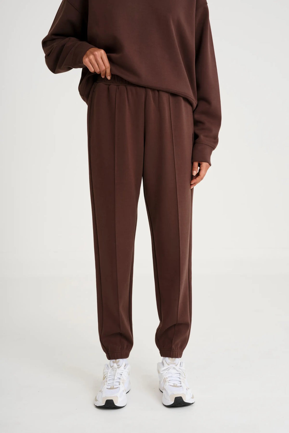 Soft Luxury Cuffed Track Pant (Espresso)