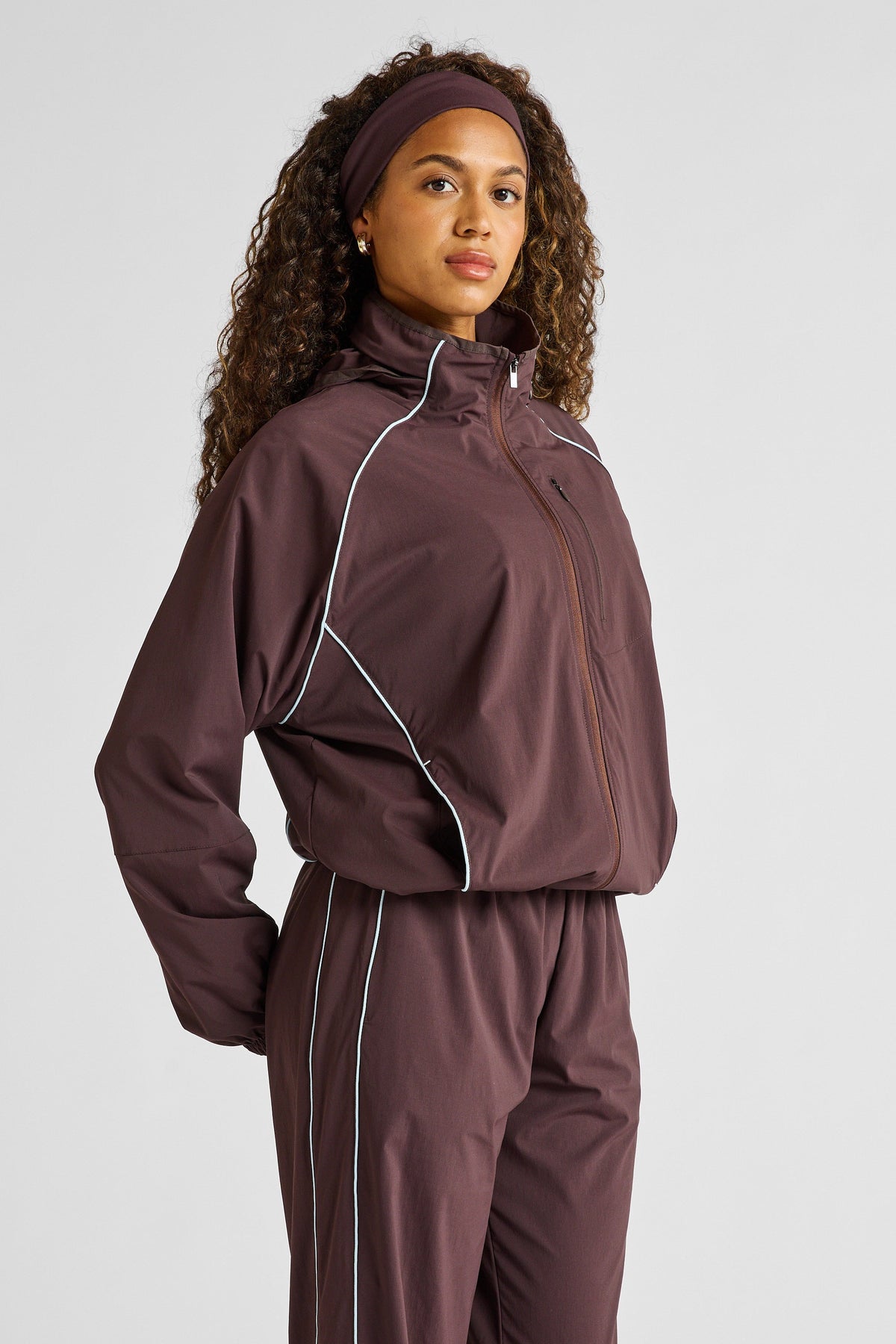 Spray Contrast Piping Windbreaker (Blue)