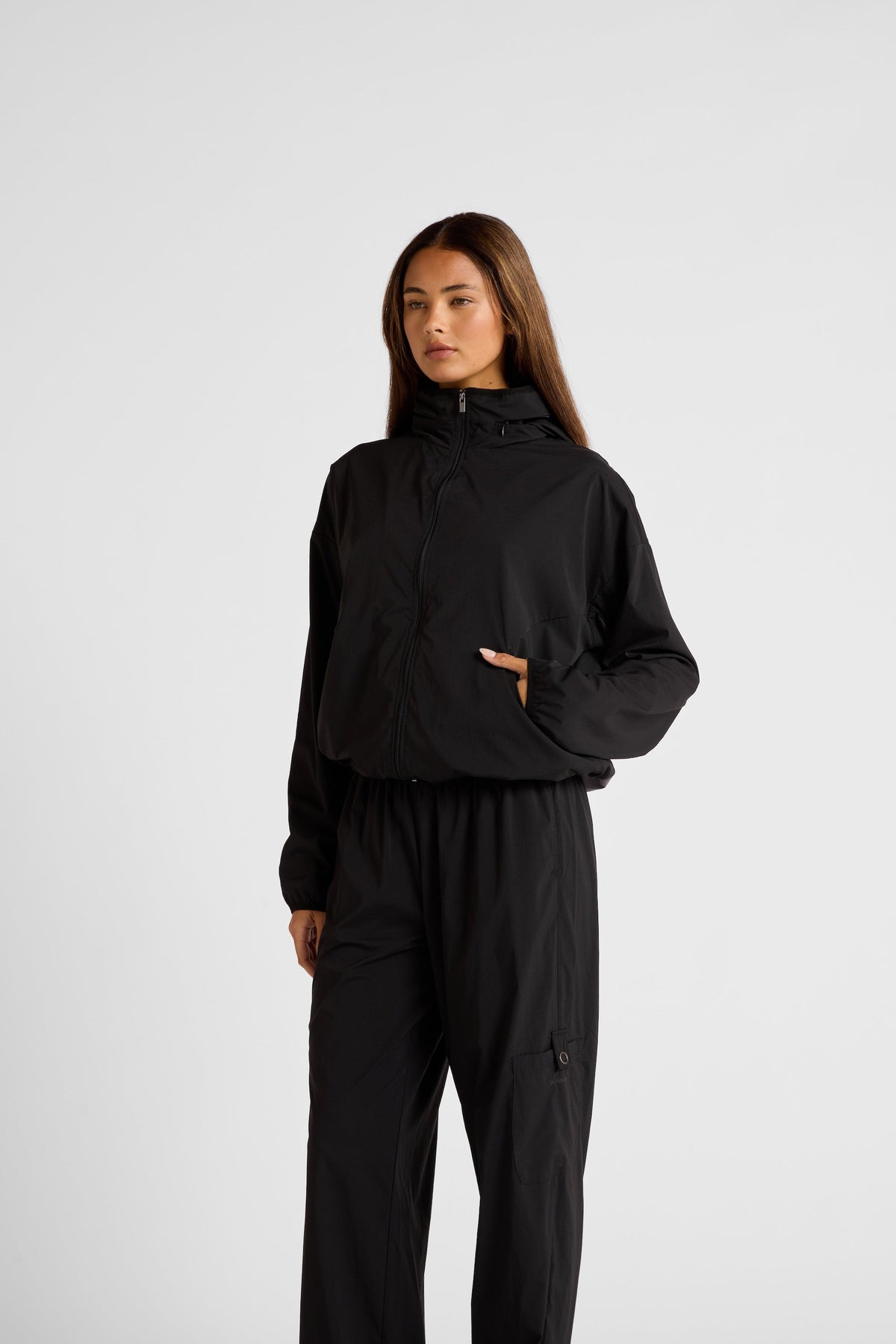 Spray Paneled Windbreaker (Black)