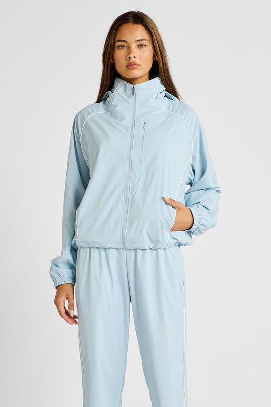 Spray Contrast Piping Windbreaker (White)