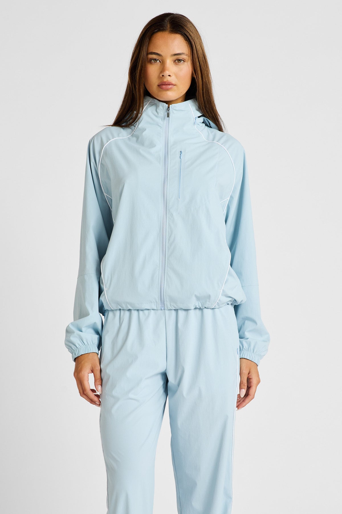 Spray Contrast Piping Windbreaker (White)