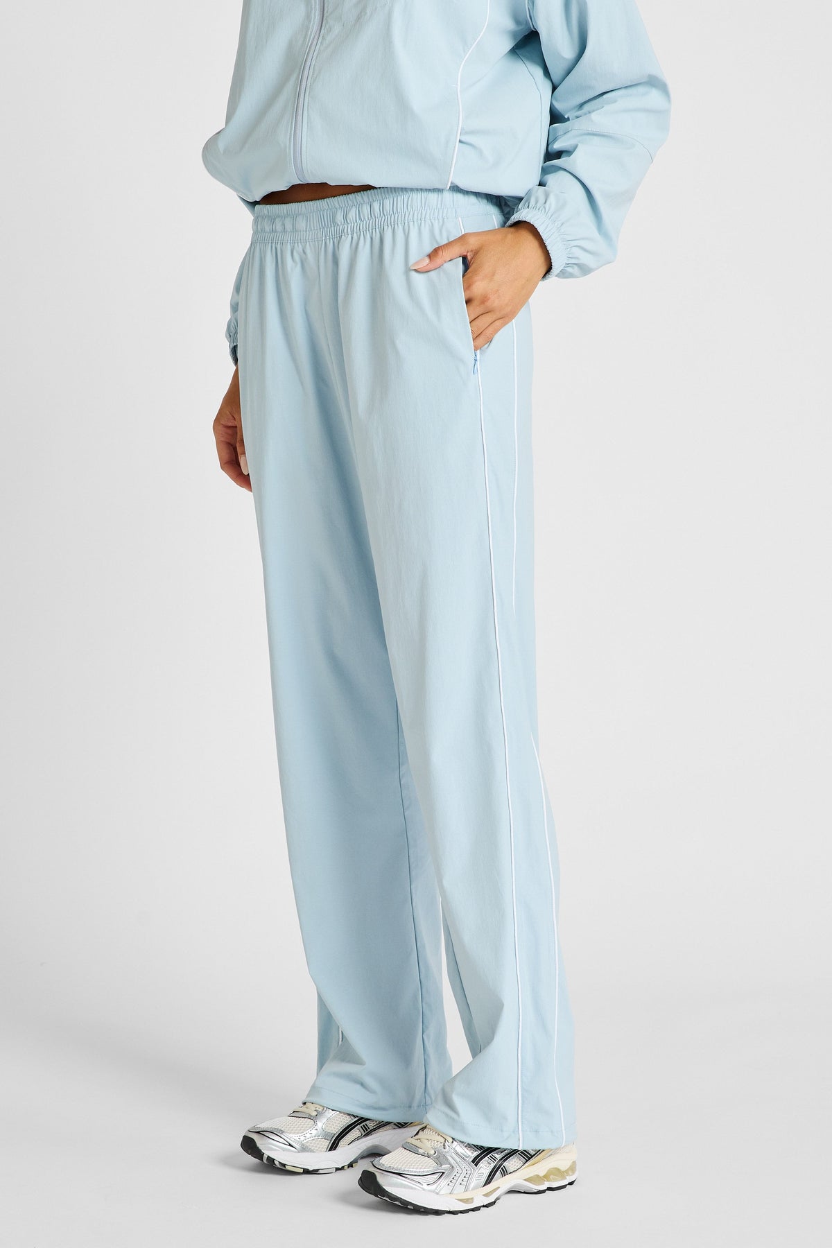 Spray Contrast Piping Wide Leg Pant (Blue)