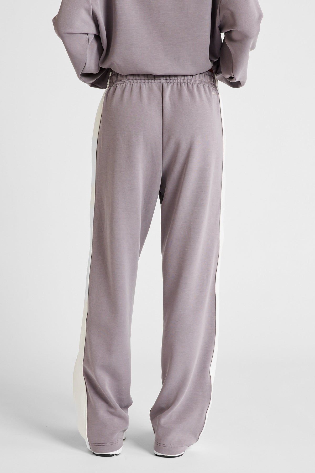 Soft Essentials Contrast Wide Leg Pant Graphite/ (Chalk)