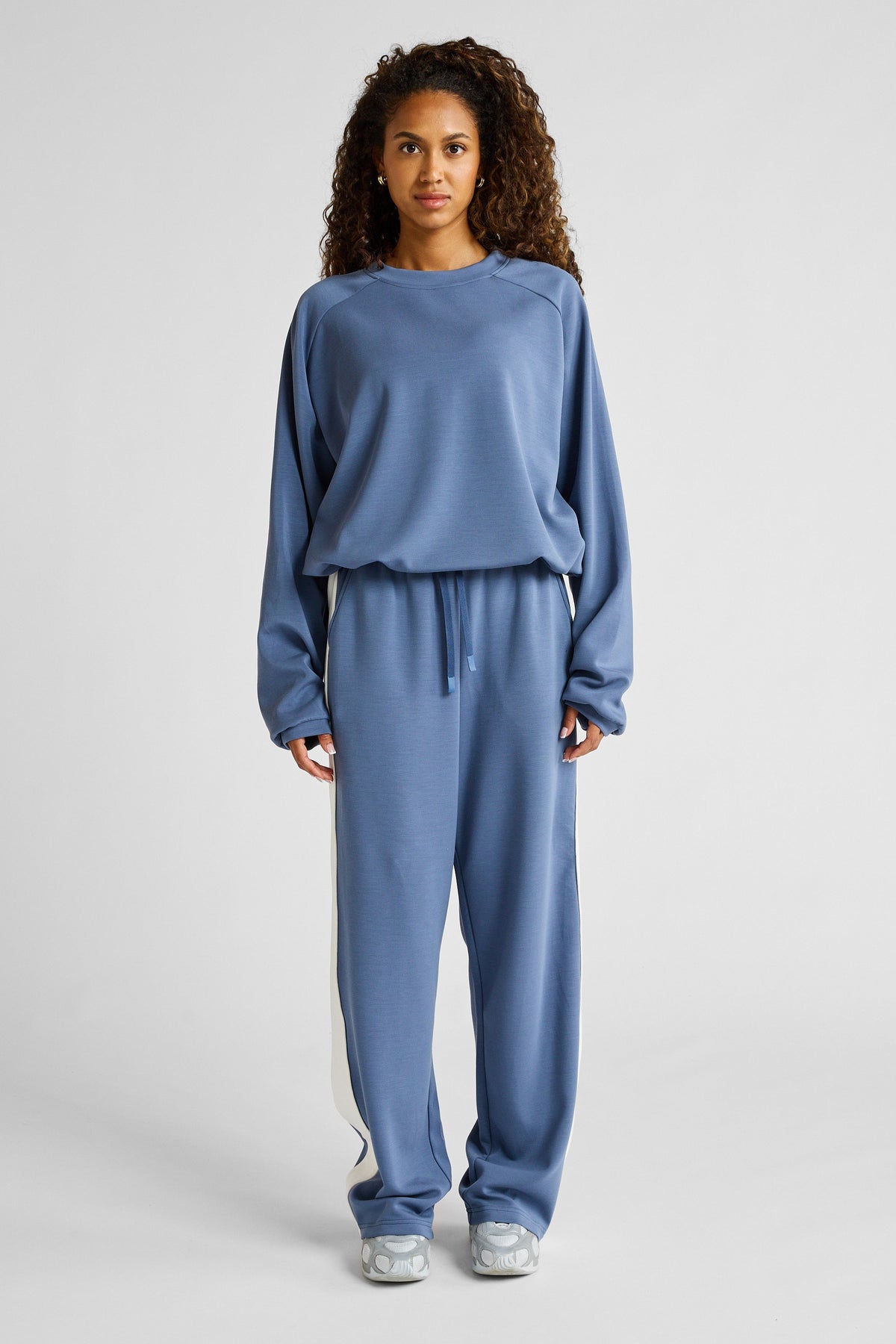 Soft Essentials Cropped Crew Neck Jumper (Blue)