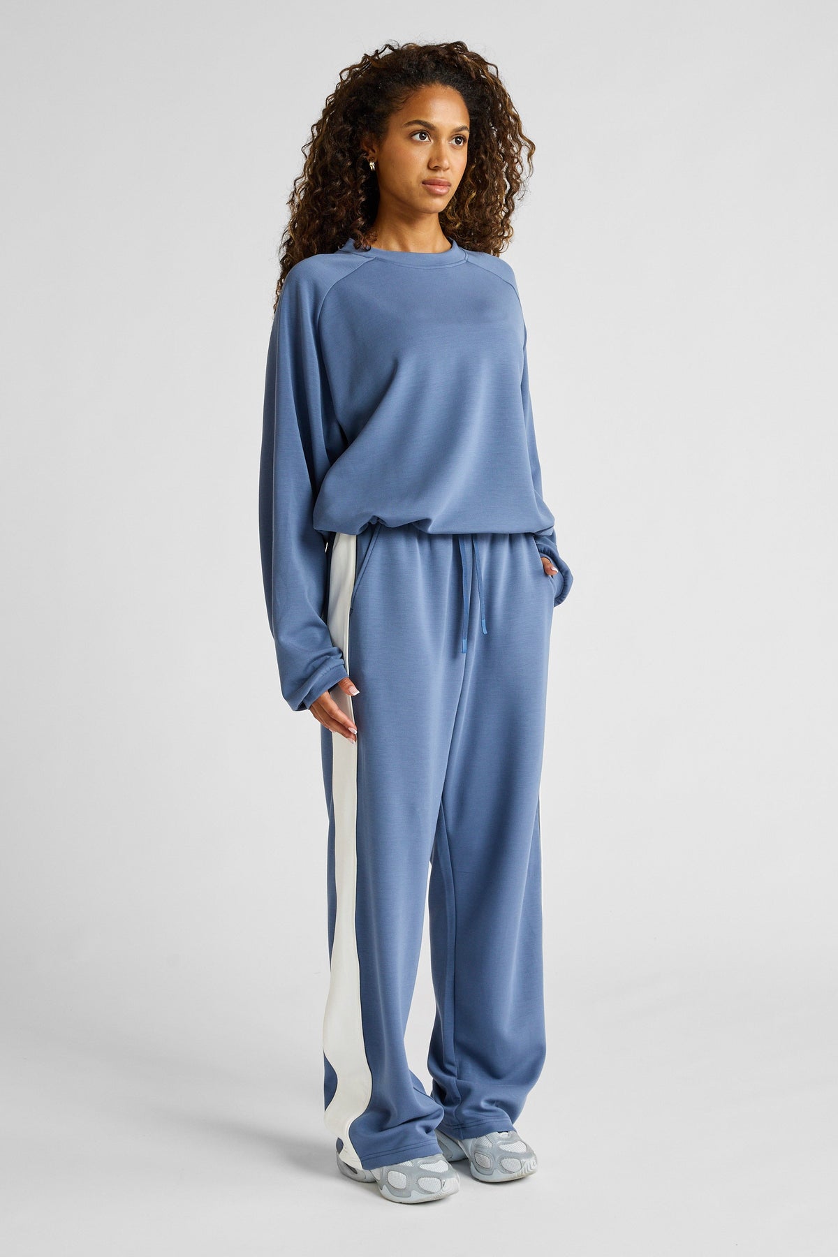Soft Essentials Cropped Crew Neck Jumper (Blue)