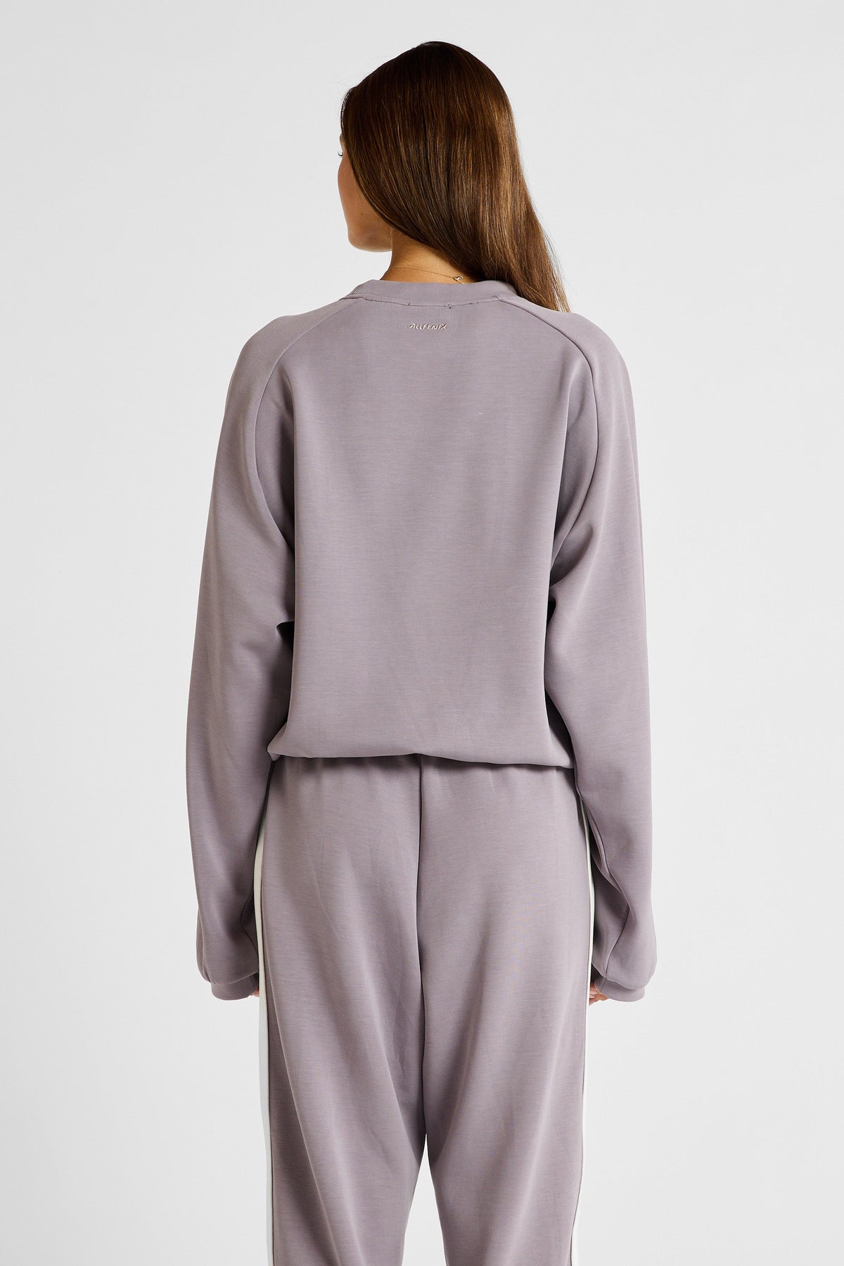 Soft Essentials Cropped Crew Neck Jumper (Graphite)