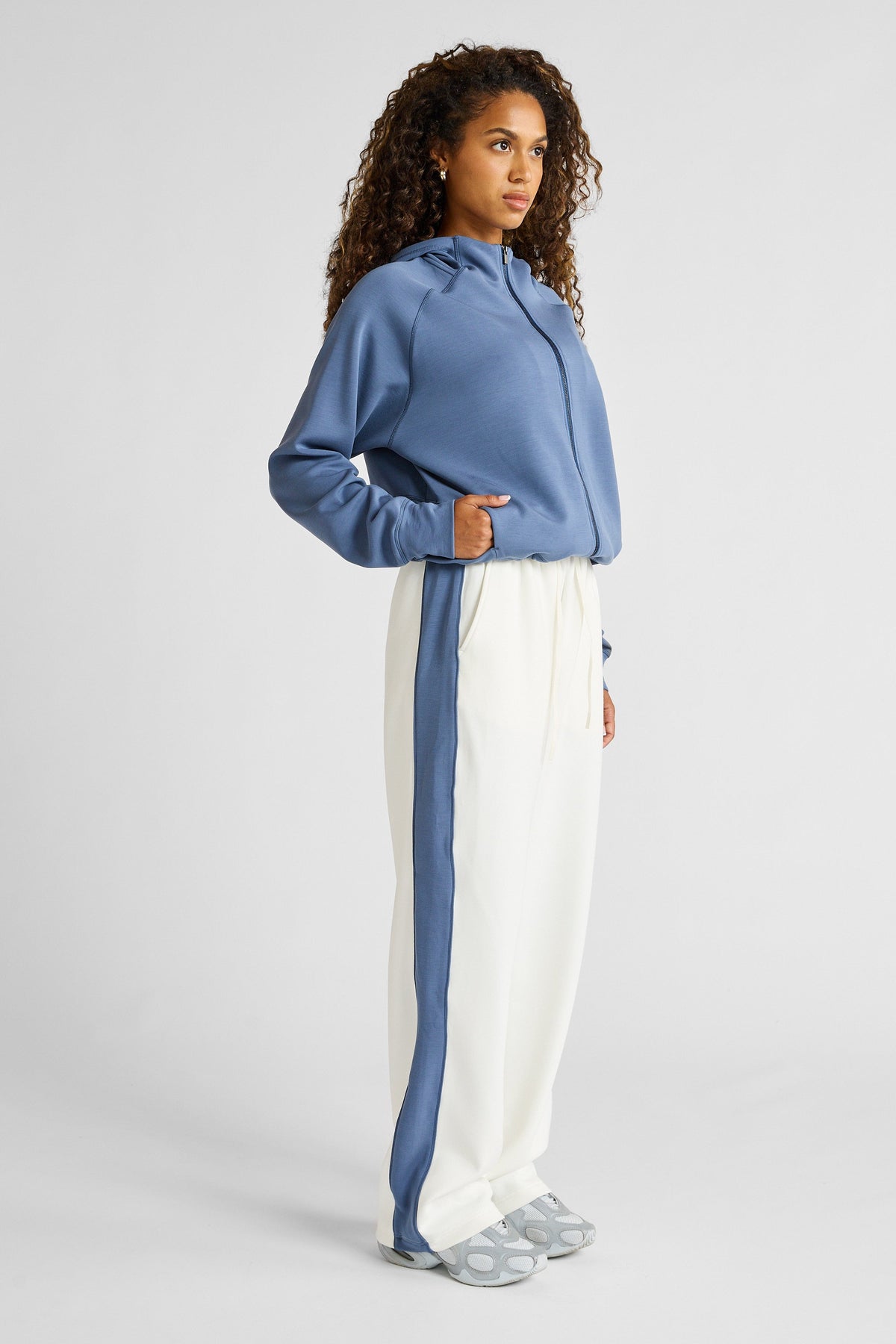Soft Essentials Cropped Hoodie (Blue)