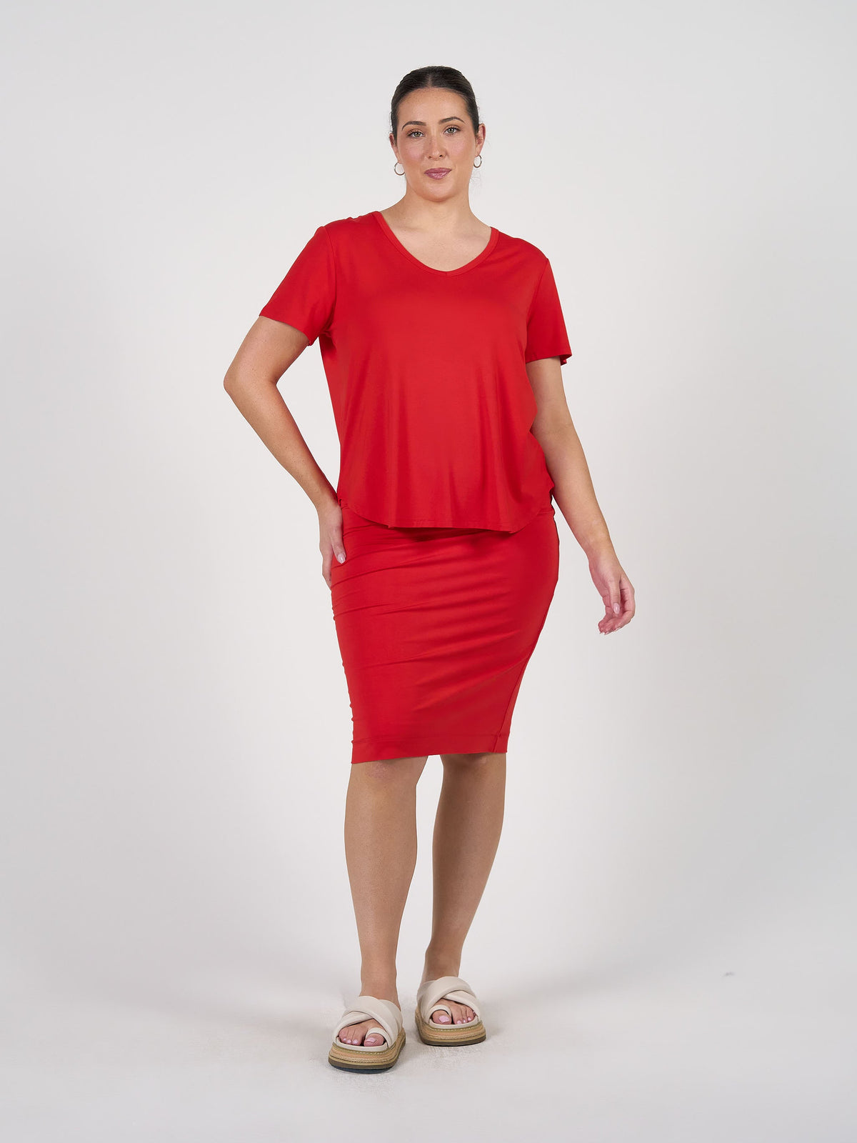 Lou Lou Veronica Bamboo V-Neck T-Shirt (Fiery Red)