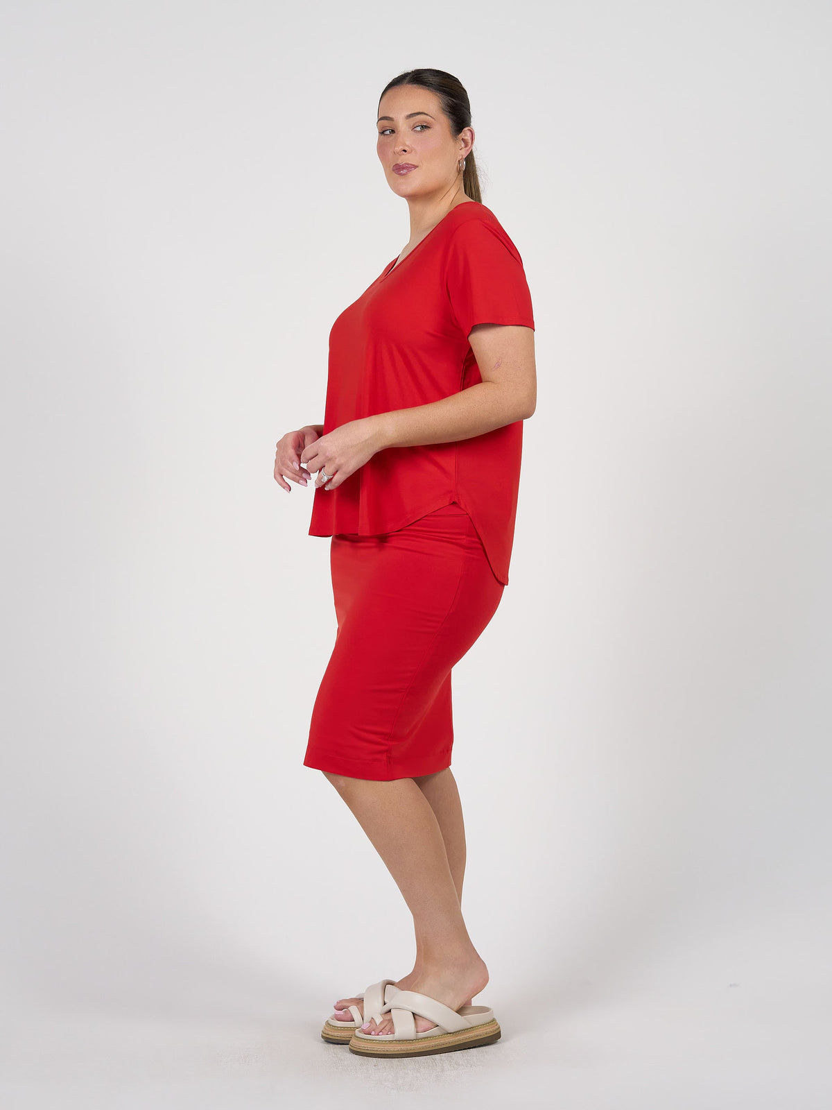Lou Lou Veronica Bamboo V-Neck T-Shirt (Fiery Red)