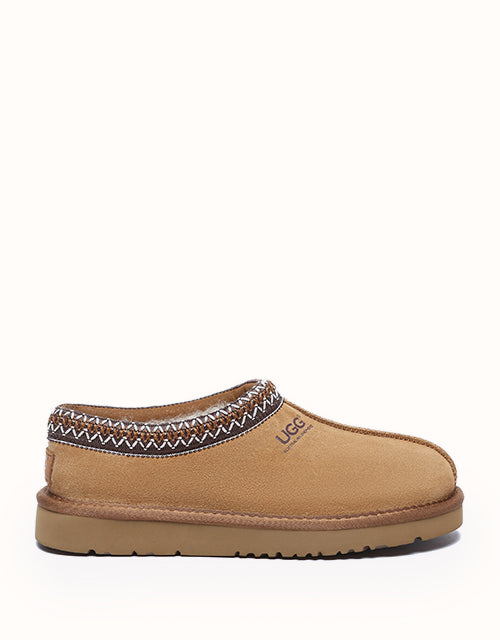 Image of Slippers. Product name - AUSTRALIAN SHEPHERD® Hippie Slippers in Chestnut colour by brand - Ugg Australian Shepherd