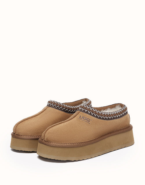 Ugg AUSTRALIAN SHEPHERD® Hippie Platform Slippers (Chestnut)