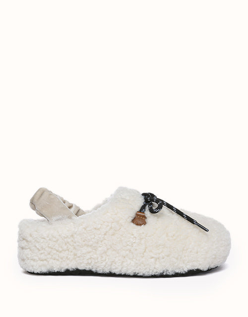 Image of Slippers. Product name - AUSTRALIAN SHEPHERD® Barrett in Cream colour by brand - Ugg Australian Shepherd
