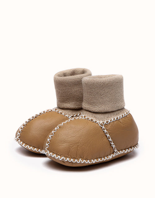 AUSTRALIAN SHEPHERD® Baby Erin With Warmer Bootie (Chestnut)