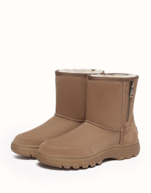 Ugg AUSTRALIAN SHEPHERD® Short Zip Outdoor Boots (Chestnut)