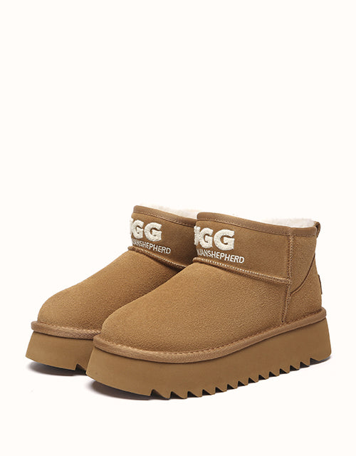 Ugg AUSTRALIAN SHEPHERD® Helia Platform Boots (Chestnut)