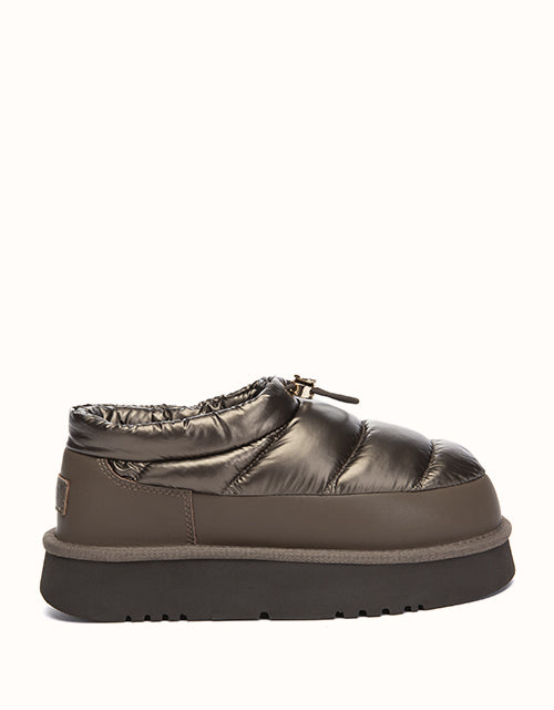 Image of Slippers. Product name - AUSTRALIAN SHEPHERD® Cavelle Slippers in Chocolate colour by brand - Ugg Australian Shepherd