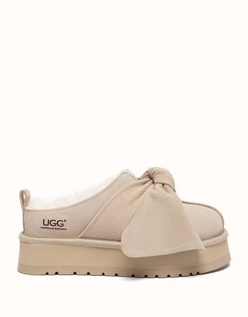 Image of Heels. Product name - AUSTRALIAN SHEPHERD® Ultra Molle Platform Slippers in Sand colour by brand - Ugg Australian Shepherd