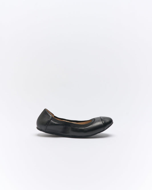 Image of Flats. Productname: Walnut Melbourne Ava Leather Ballet Flat in Black colour by brand - Walnut Melbourne