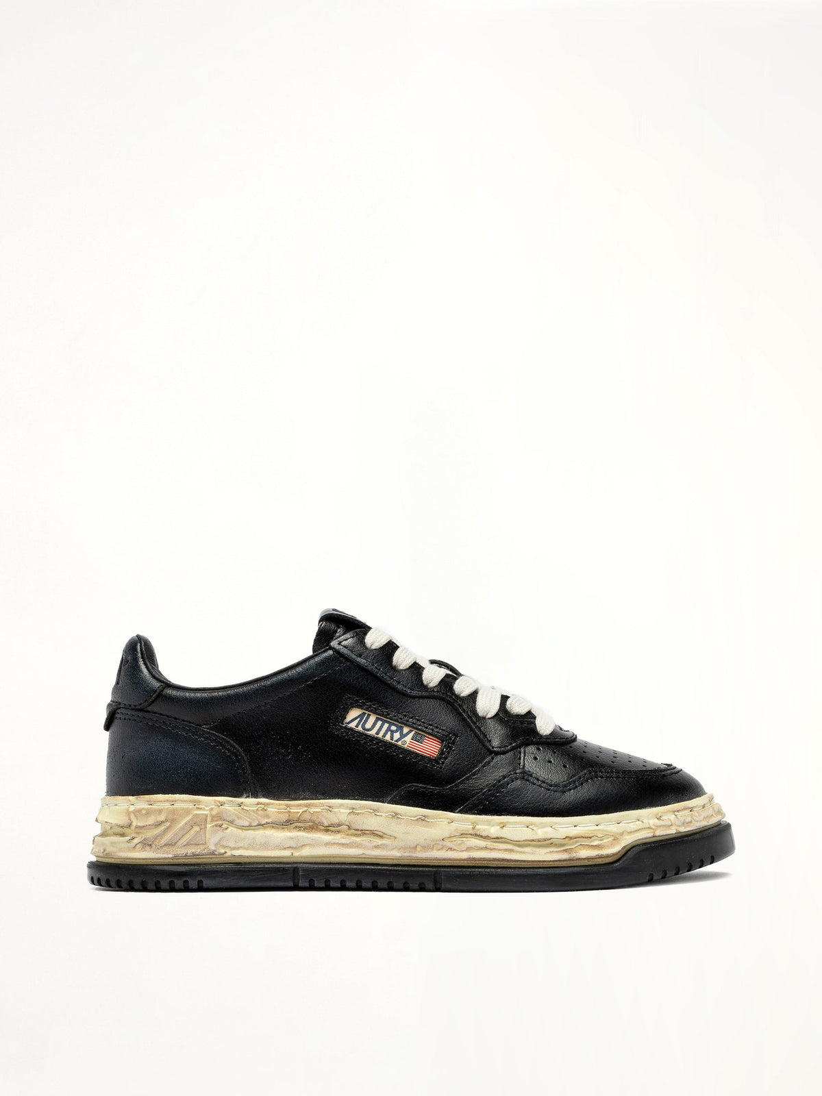 Image of Sneakers. Product name - MMY Super Vintage Low Sneaker in Black colour by brand - AUTRY