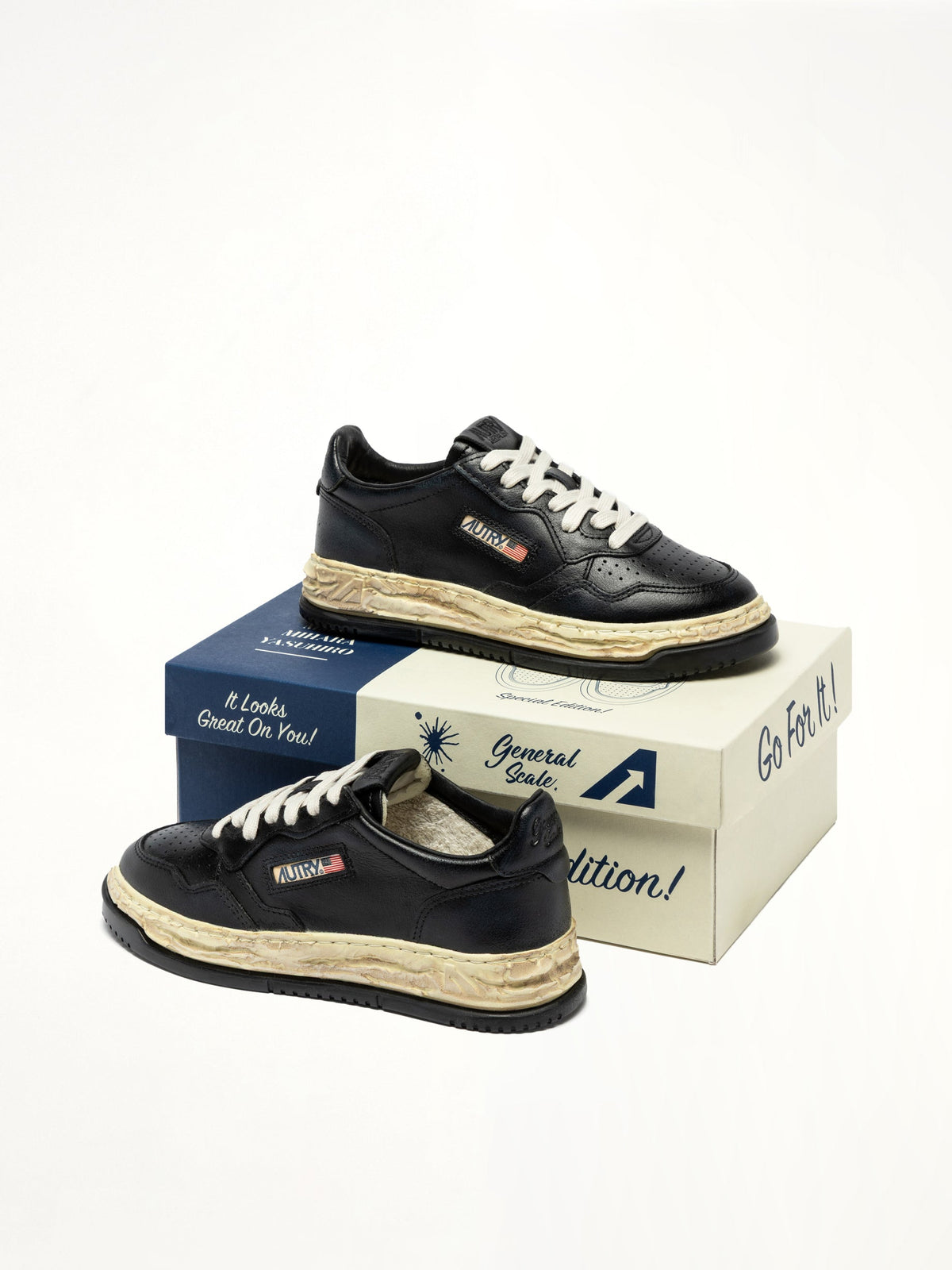 AUTRY MMY Super Vintage Low Sneaker (Black)