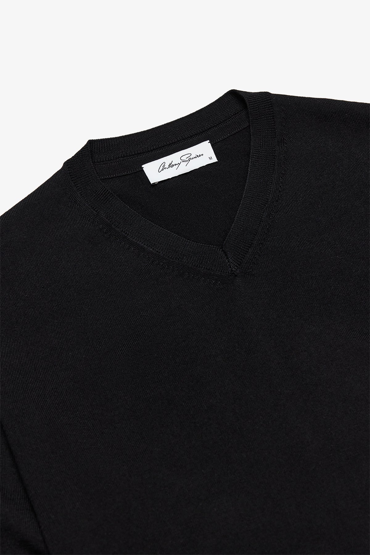 Anthony Squires Vee (Black)