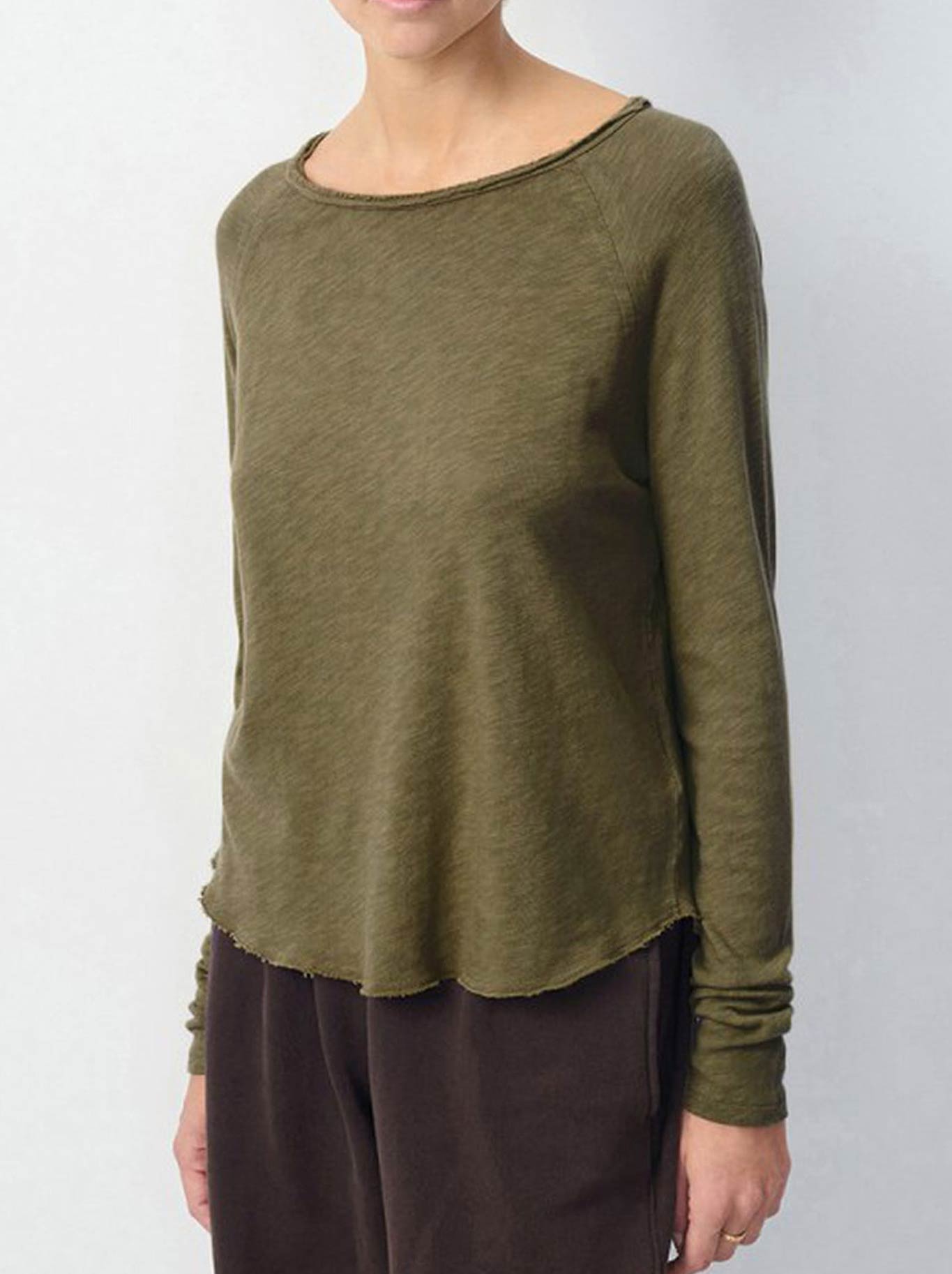 Image of a model wearing Tops. Productname: AMERICAN VINTAGE SONOMA LONG SLEEVE TEE in Bush colour by brand - American Vintage