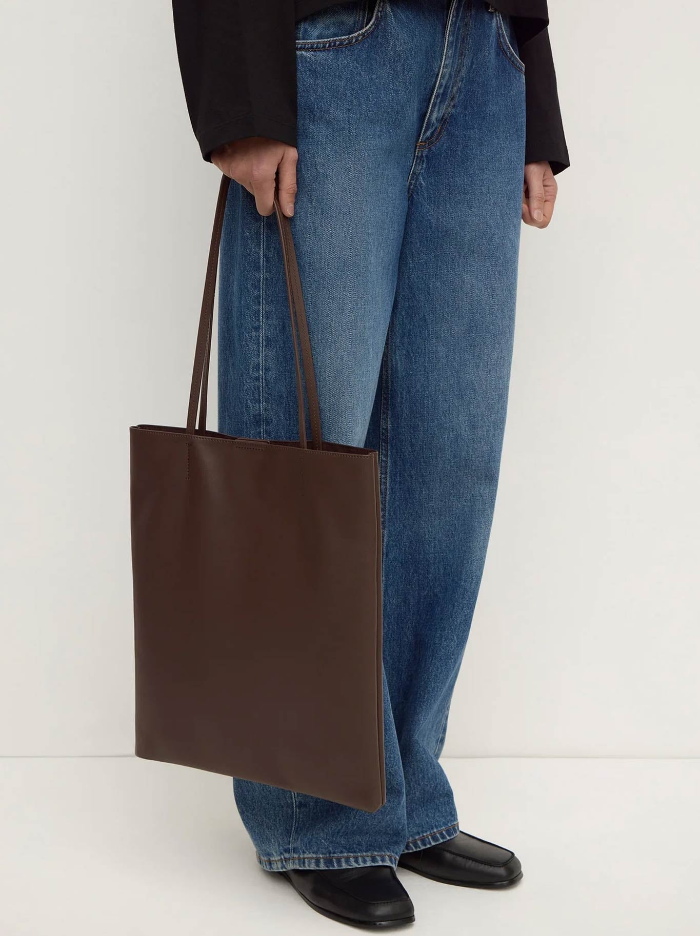 ASSEMBLY LABEL CALLEN LEATHER SHOULDER BAG (Walnut)