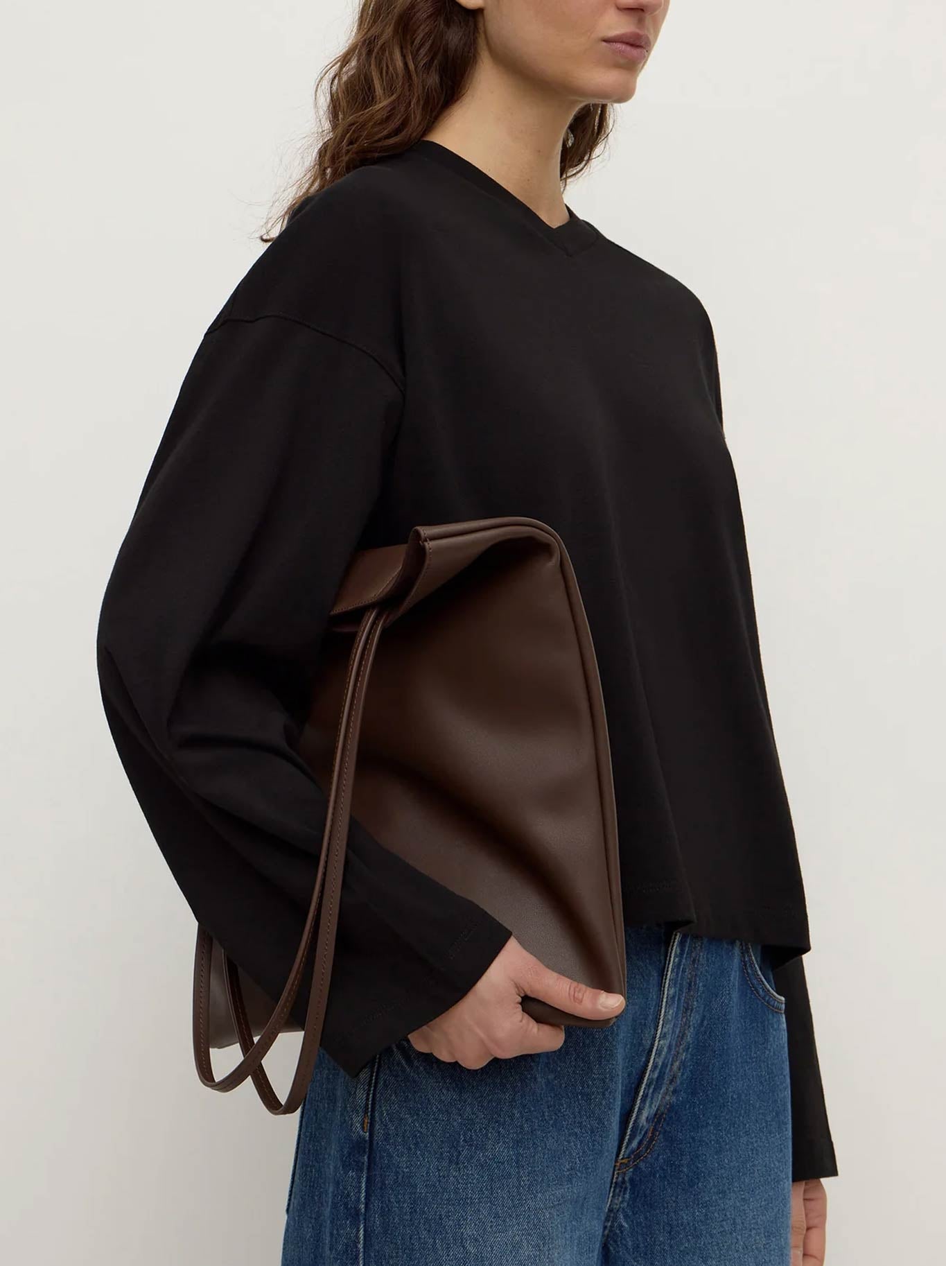 ASSEMBLY LABEL CALLEN LEATHER SHOULDER BAG (Walnut)