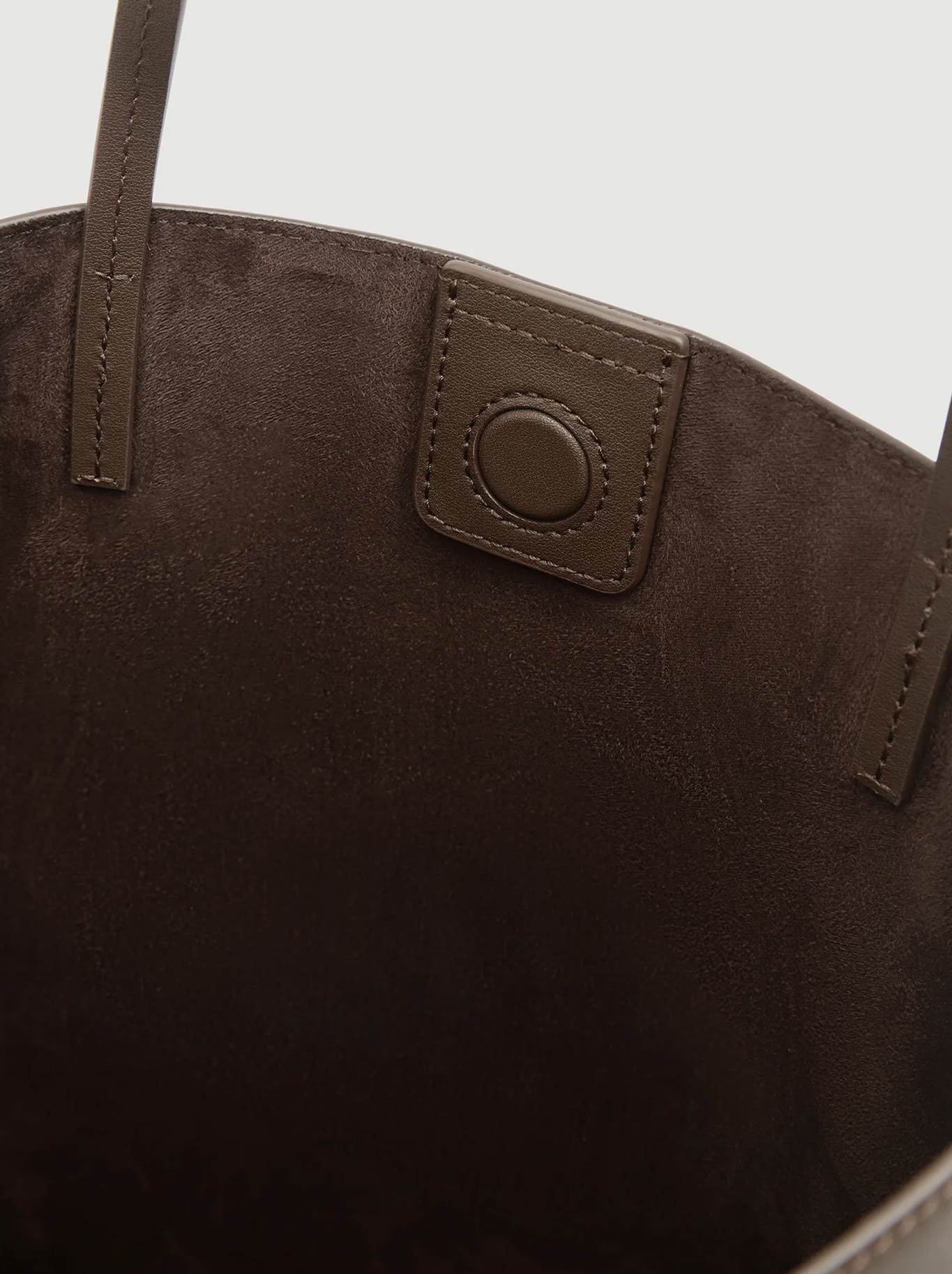 ASSEMBLY LABEL CALLEN LEATHER SHOULDER BAG (Walnut)