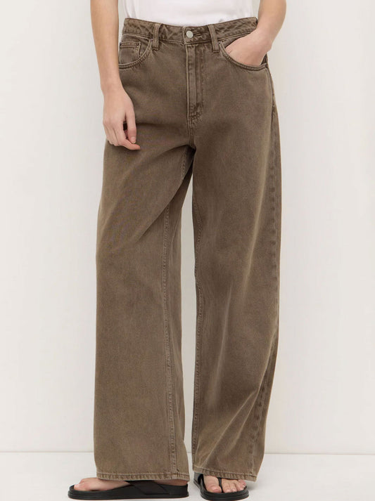 Image of Jeans. Productname: ASSEMBLY LABEL BOYFRIEND JEAN in Ganache colour by brand - Assembly Label